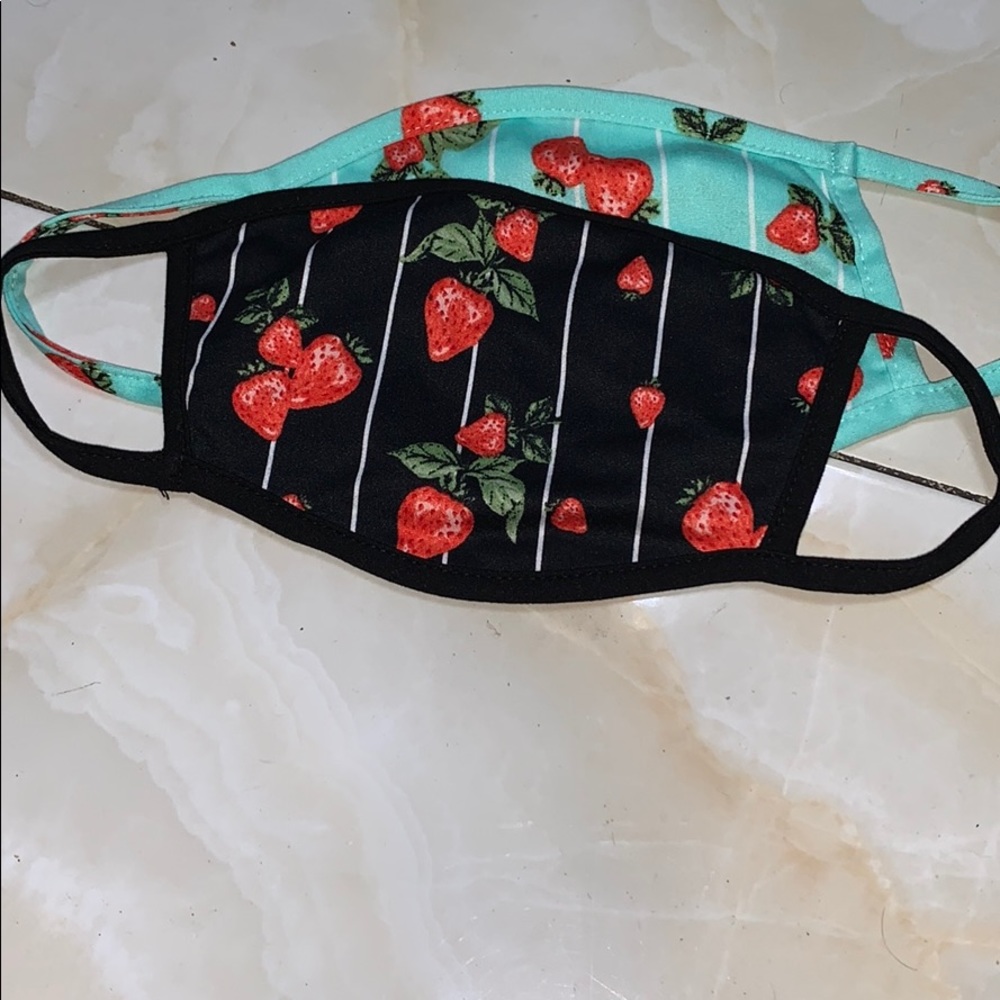 Fashionable face masks 2 pack